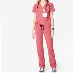 Figs Kade cargo scrub pants | Rose Quartz, Medium